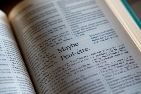 dictionnaire-bilingue-page-maybe-peut-etre