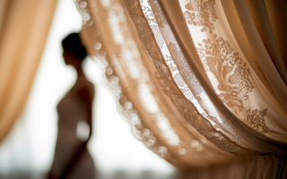 silhouette-floue-dentelle-satin